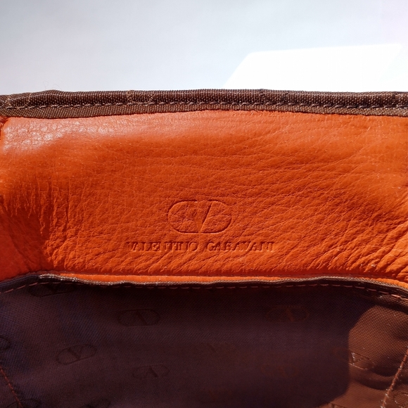 Vintage Valentino vanity case - Picture 4 of 14